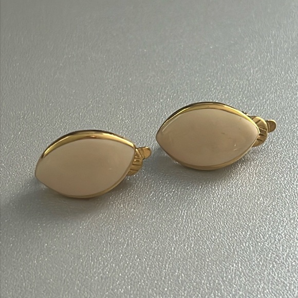 Trifari Jewelry - Trifari Cream and Gold Vintage Enamel Clip On Earrings